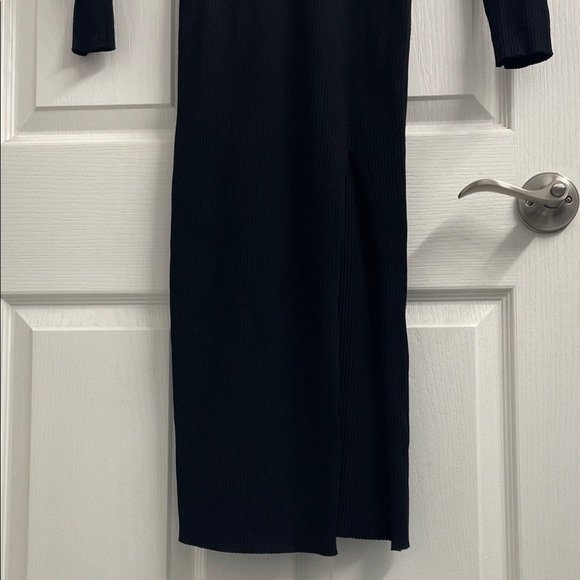 Wilfred Classic Black Knit Long Sleeve Dress Mock Neck High Thigh Slit Sz M - Picture 7 of 15